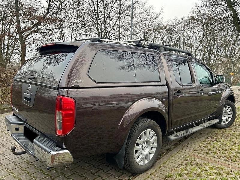 Gebraucht Nissan Navara 231 PS (169 kW) 2013 Braun Pickup