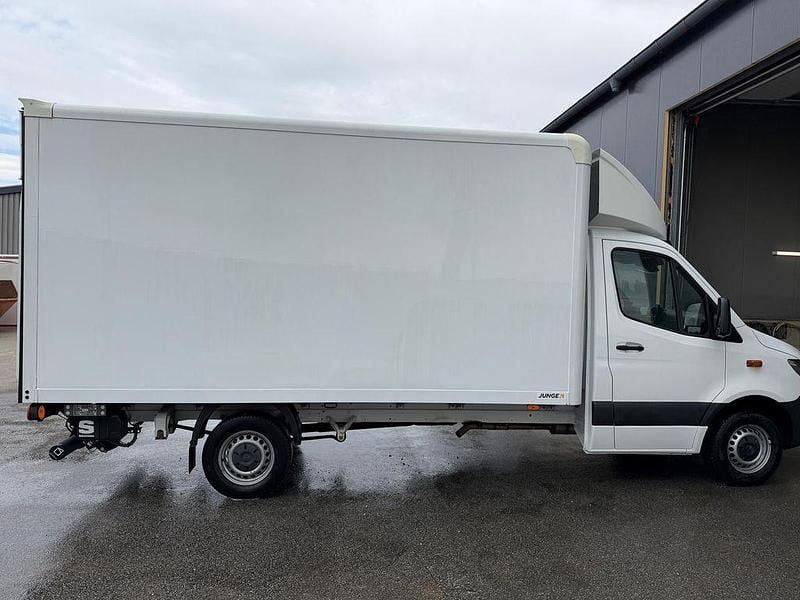 Używany Mercedes Sprinter 170 KM (125 kW) 2024 Biały Van