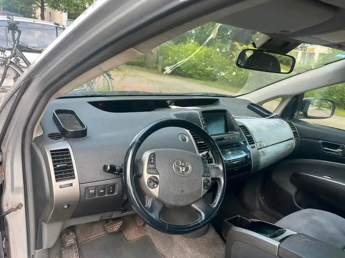 Gebraucht Toyota Prius 70 PS (51 kW) 2007 Silber Kleinwagen