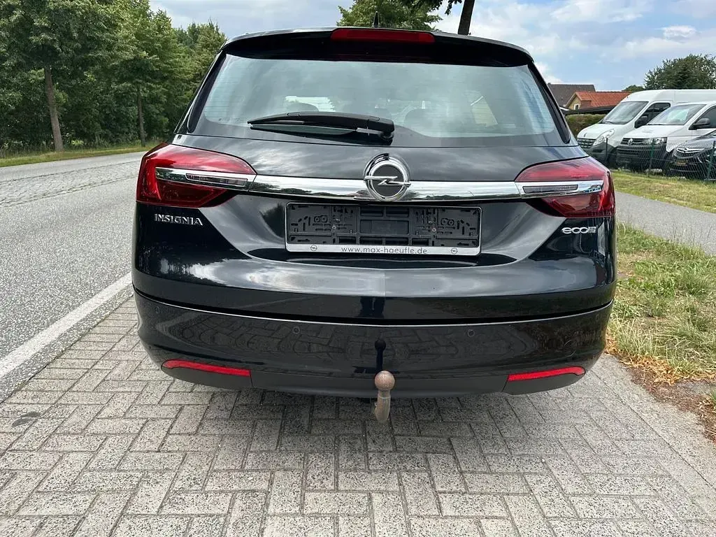Gebraucht Opel Insignia Innovation 140 PS (102 kW) 2015 Schwarz Kombi
