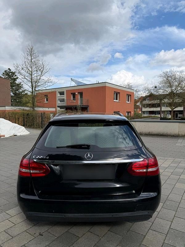 Gebraucht Mercedes C220 170 PS (125 kW) 2017 Schwarz Kombi