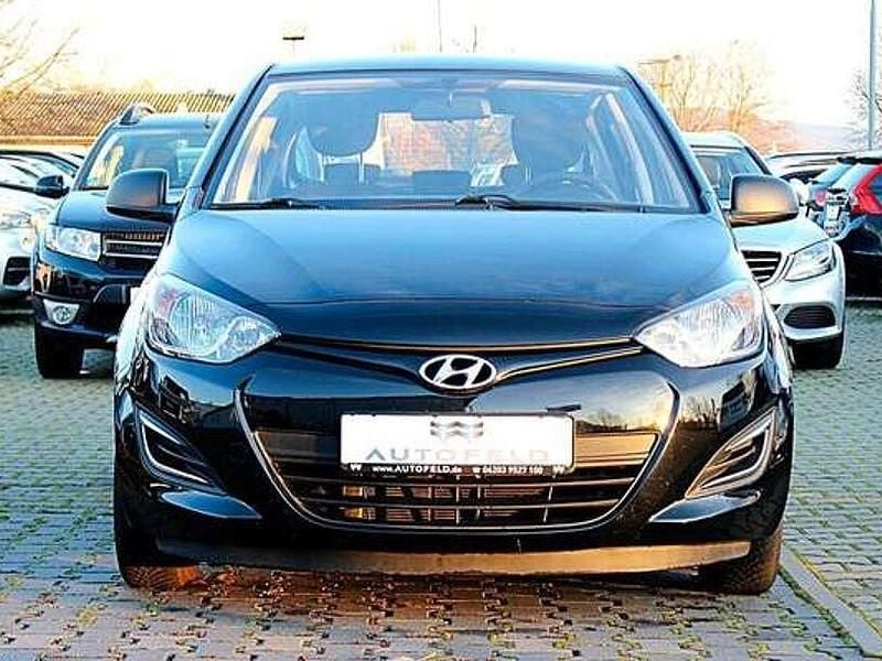 Gebraucht Hyundai i20 Classic 86 PS (63 kW) 2014 Schwarz Kleinwagen