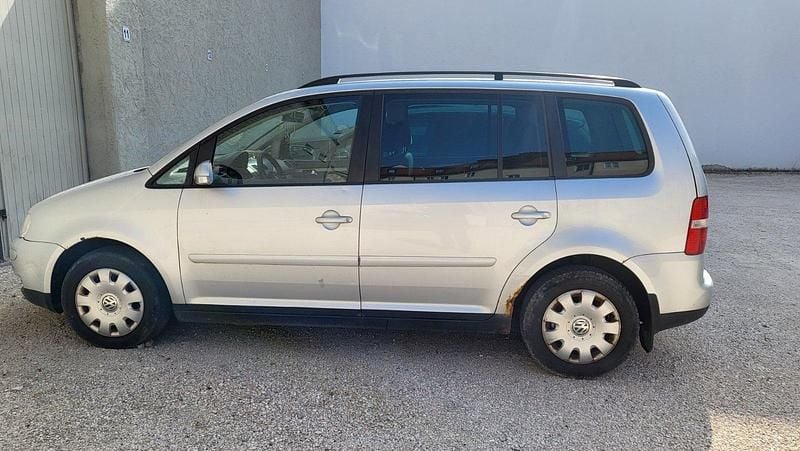 Silber Gebraucht 2004 VW Touran Van / Kleinbus | 700 € (Superpreis) - Bild 1/4