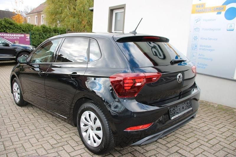 Gebraucht VW Polo Life 95 PS (69 kW) 2022 Schwarz Kleinwagen