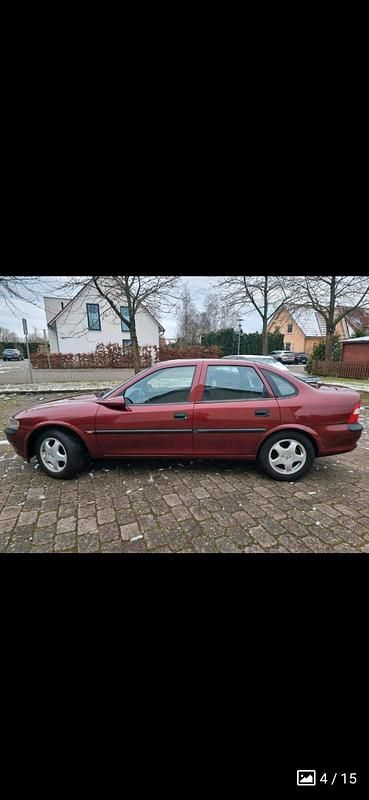 Gebraucht Opel Vectra 101 PS (74 kW) 1998 Limousine