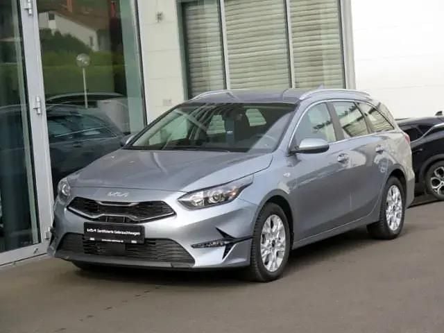 Silber Gebraucht 2024 Kia Ceed Sportswagon Comfort Kombi | 23.970 € (Superpreis) - Bild 1/3