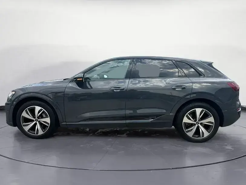 Gebraucht Audi Q8 e-tron S-Line 250 kW (340 PS) 2023 Magnetgrau SUV