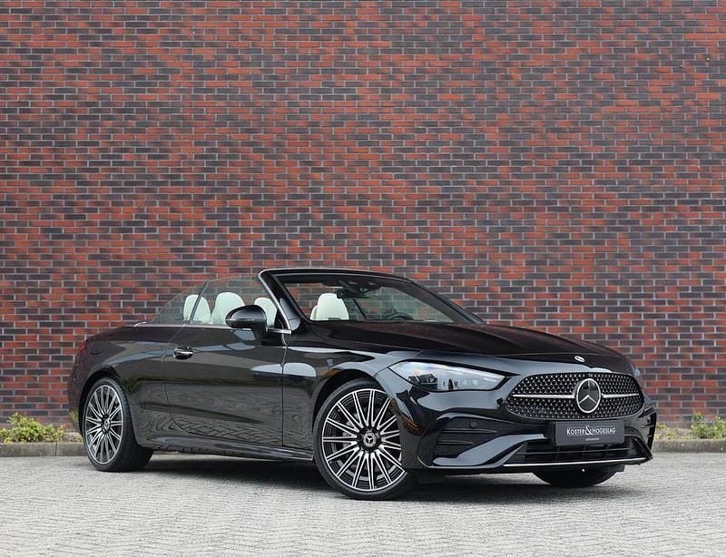 Schwarz Gebraucht 2024 Mercedes CLE300 AMG line Cabrio | 72.540 € (Fairer Preis) - Bild 1/4