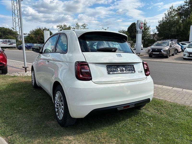 Gebraucht Fiat 500e 86 kW (118 PS) 2023 Weiß