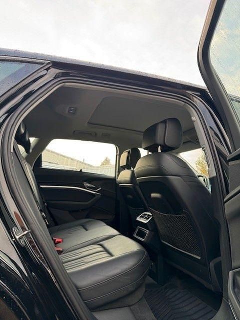 Gebraucht Audi Q8 e-tron S-Line 250 kW (340 PS) 2023 Schwarz SUV