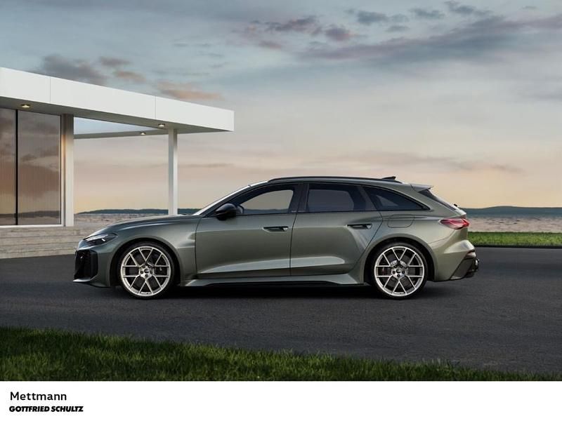 Neu Audi RS5 639 PS (469 kW) 2026 Gruen Kombi