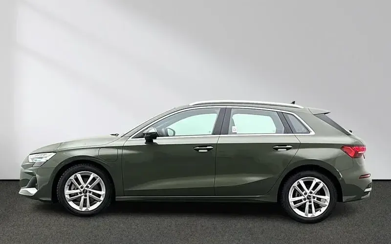 Gebraucht Audi A3 Advanced 204 PS (150 kW) 2025 Distriktgrün Limousine