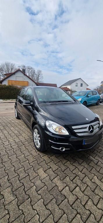 Schwarz Gebraucht 2008 Mercedes B200 Sport Van / Kleinbus | 5.600 € (Etwas zu teuer) - Bild 1/4
