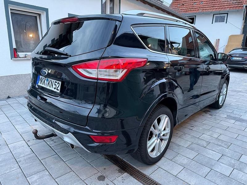 Gebraucht Ford Kuga 179 PS (131 kW) 2015 Schwarz SUV