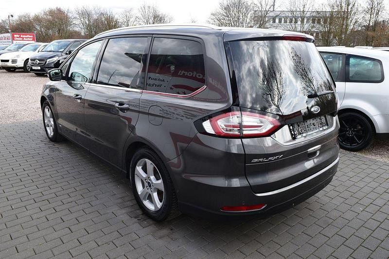 Gebraucht Ford Galaxy Titanium 179 PS (131 kW) 2016 Grau Van / Kleinbus