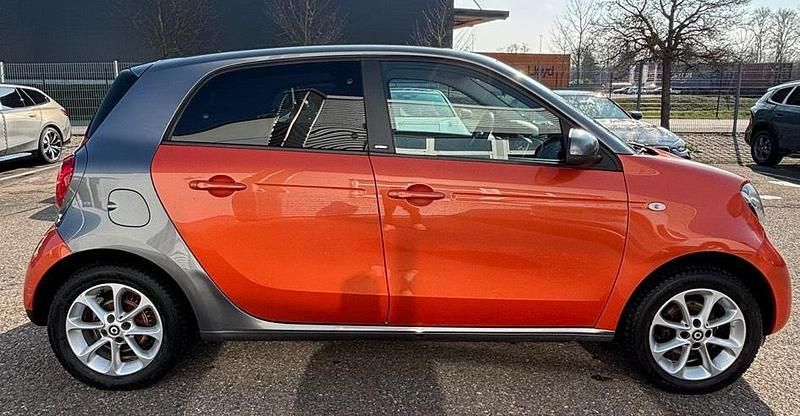 Usado Smart ForFour 71 HP (52 kW) 2016 Laranja Citadino