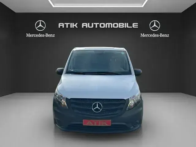 Gebraucht Mercedes Vito 163 PS (119 kW) 2024 Arktikweiss (metallic) Van