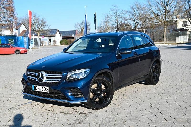 Blau Gebraucht 2018 Mercedes GLC220 SUV | 21.000 € (Fairer Preis) - Bild 1/4