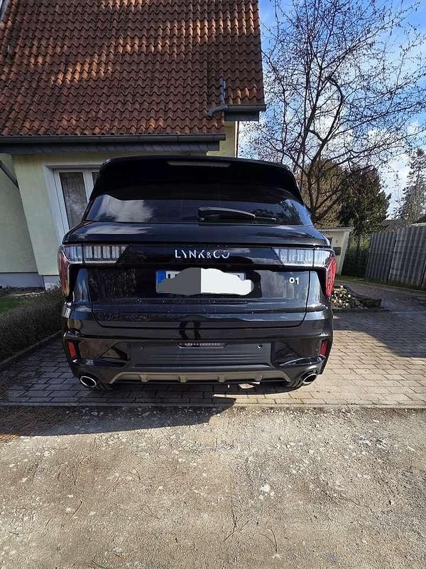 Second-hand Lynk & Co 01 197 CP (144 kW) 2022 Negru SUV