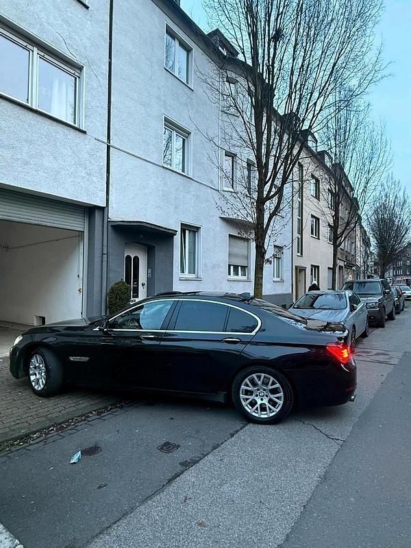 Gebraucht BMW 730 258 PS (189 kW) 2015 Schwarz Limousine