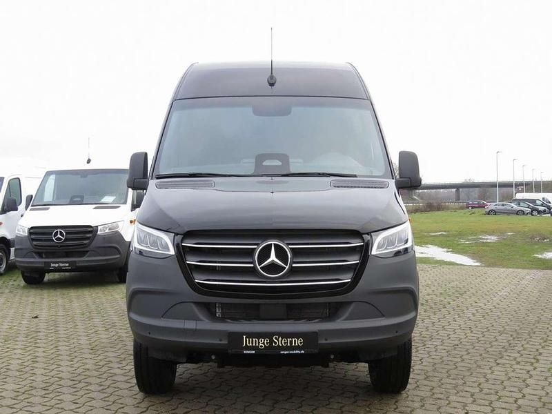 Gebraucht Mercedes Sprinter 190 PS (139 kW) 2024 Obsidianschwarz Van