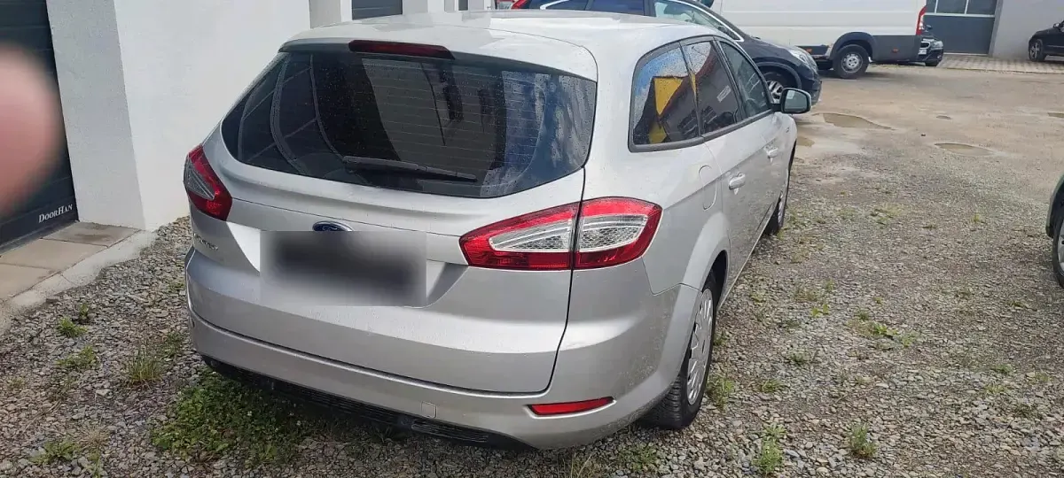 Gebraucht Ford Mondeo 115 PS (84 kW) 2014 Silber Kombi