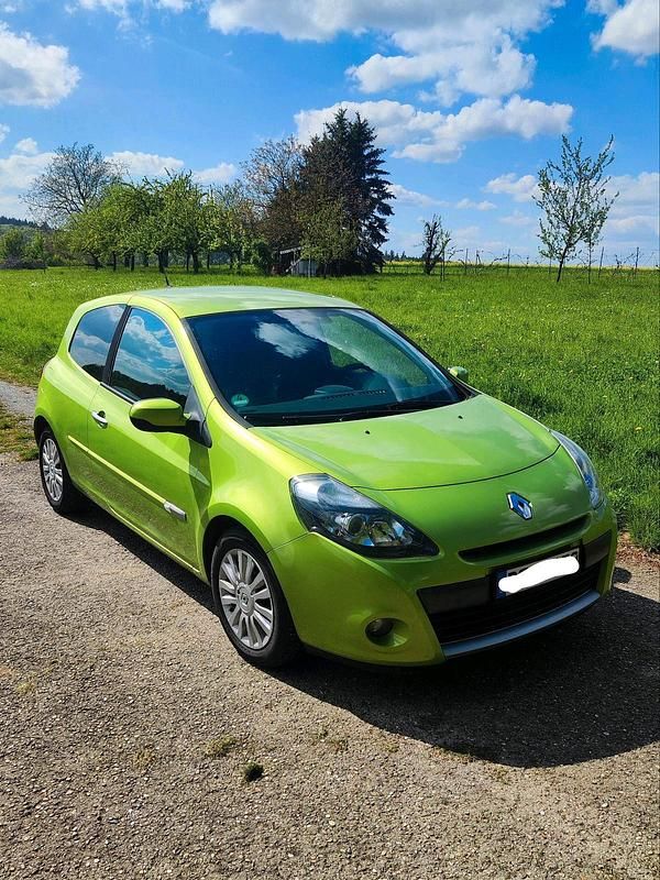 Usata Renault Clio II 2010 Verde Utilitaria