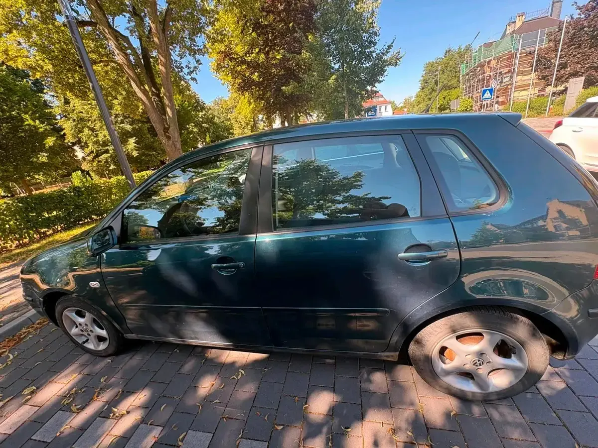 Gebraucht VW Polo 64 PS (47 kW) 2003 Blau Kleinwagen