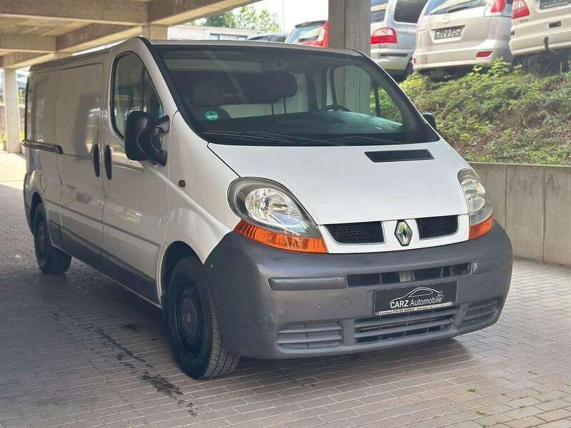 Weiss casablanca Gebraucht 2005 Renault Trafic Van | 4.800 € (Guter Preis) - Bild 1/4