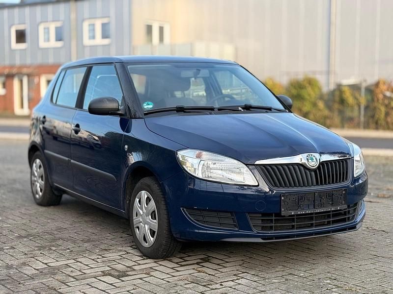 Blau Gebraucht 2011 Skoda Fabia Kleinwagen | 1.700 € (Guter Preis) - Bild 1/4