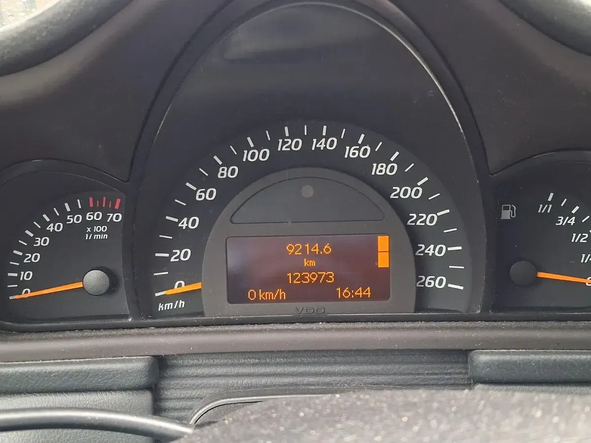 Gebraucht Mercedes 200 163 PS (119 kW) 2003 Gold Coupé