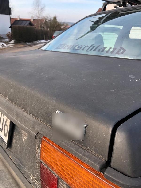 Gebraucht VW Jetta 90 PS (66 kW) 1990 Schwarz Limousine