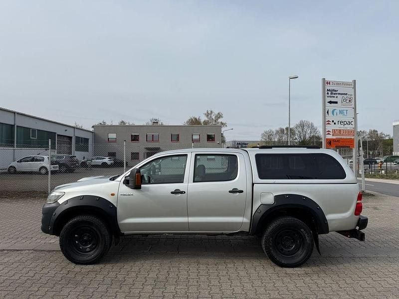 Gebraucht Toyota HiLux 144 PS (105 kW) 2012 Silber Pickup