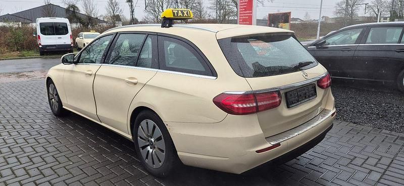 Usata Mercedes E200 160 CV (117 kW) 2020 Bianco Station wagon