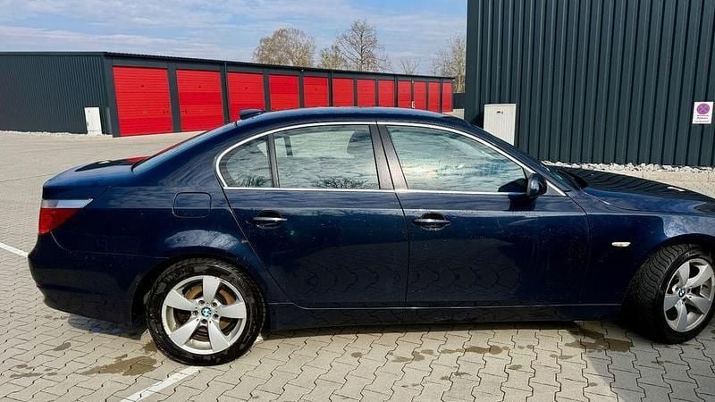 Używany BMW 530 258 KM (189 kW) 2005 Niebieski Sedan/Limuzyna