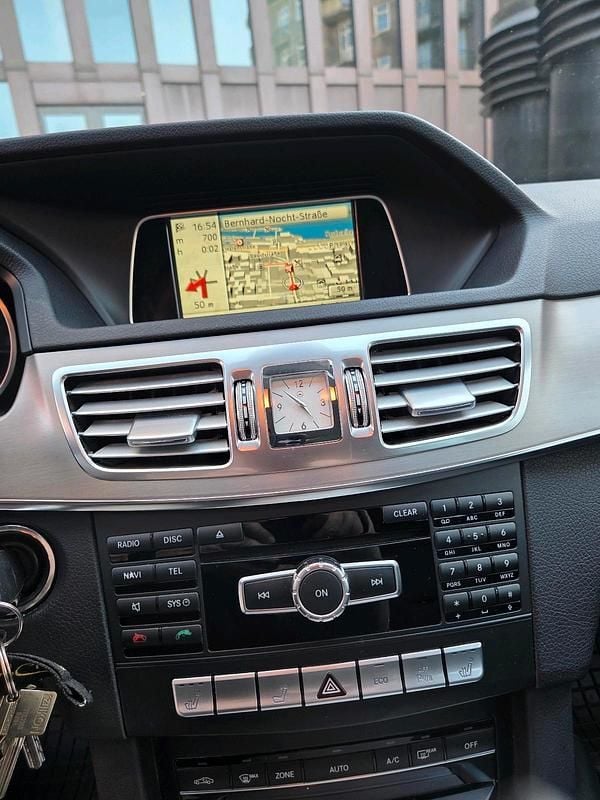 Gebraucht Mercedes 220 170 PS (125 kW) 2015 Weiß Kombi