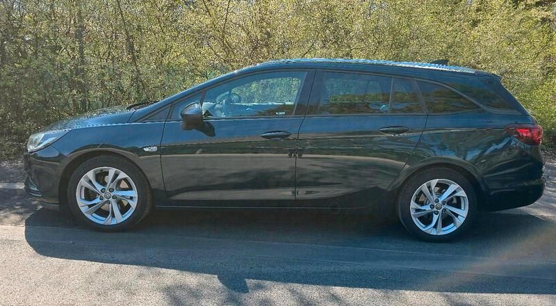 Gebraucht Opel Astra 136 PS (100 kW) 2016 Grün Kombi