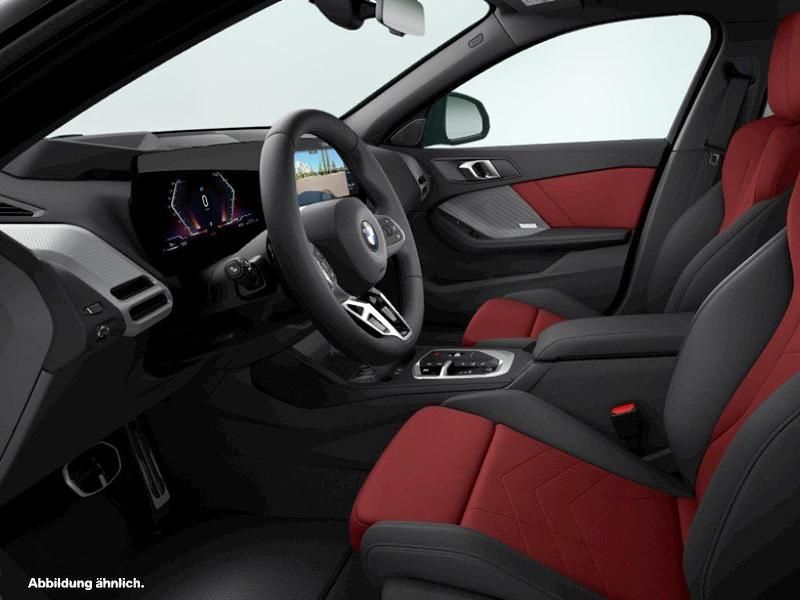 Black sapphire metallic Gebraucht 2024 BMW 120 Coupé Shadowline Coupé | 38.064 € (Fairer Preis) - Bild 1/2
