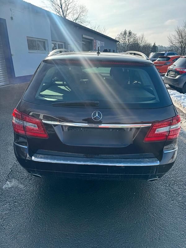 Gebraucht Mercedes E350 2010 Violet Kombi