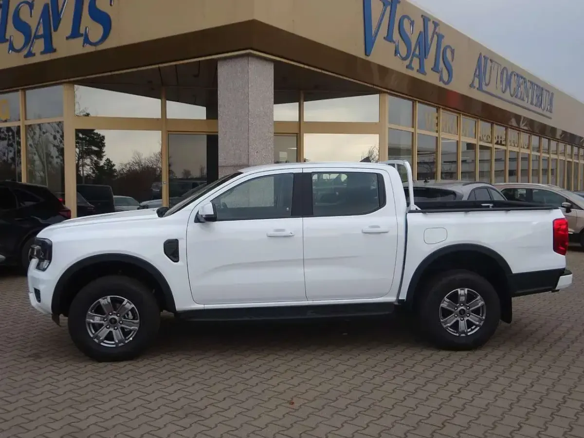 Nowe Ford Ranger XLT 170 KM (125 kW) 2026 Biały Pickup