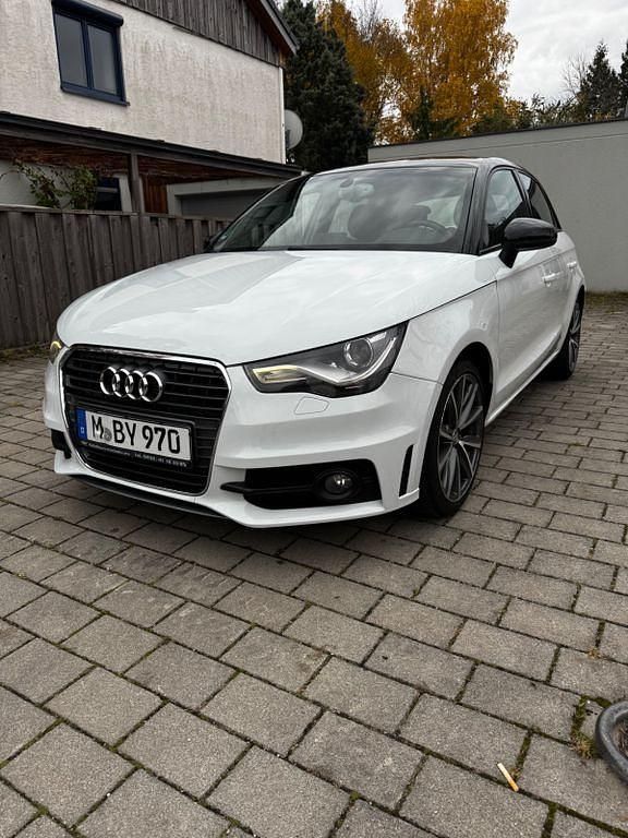 Weiß Gebraucht 2013 Audi A1 Sportback S-Line Kleinwagen | 8.800 € (Fairer Preis) - Bild 1/4