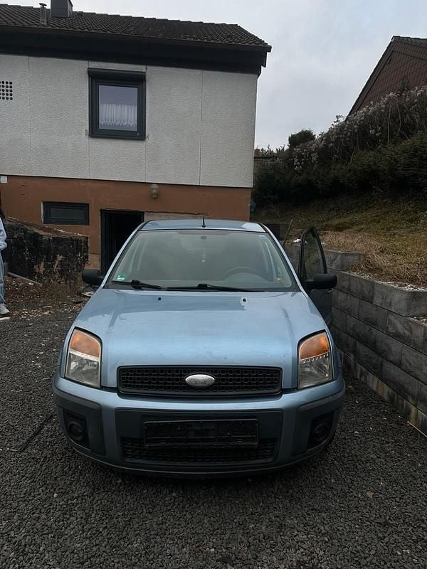 Blau Gebraucht 2005 Ford Fusion Kombi | 350 € - Bild 1/4