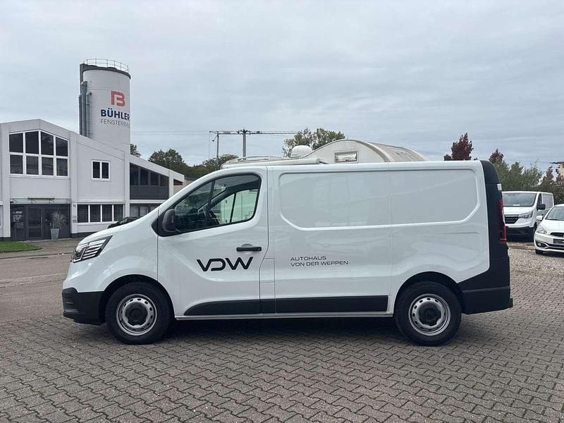 Gebraucht Renault Trafic Komfort 110 PS (80 kW) 2024 Weiß Van / Kleinbus