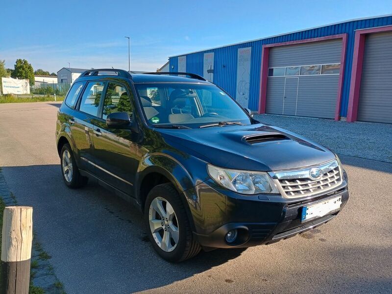 Schwarz Gebraucht 2012 Subaru Forester Comfort SUV | 3.900 € (Fairer Preis) - Bild 1/4