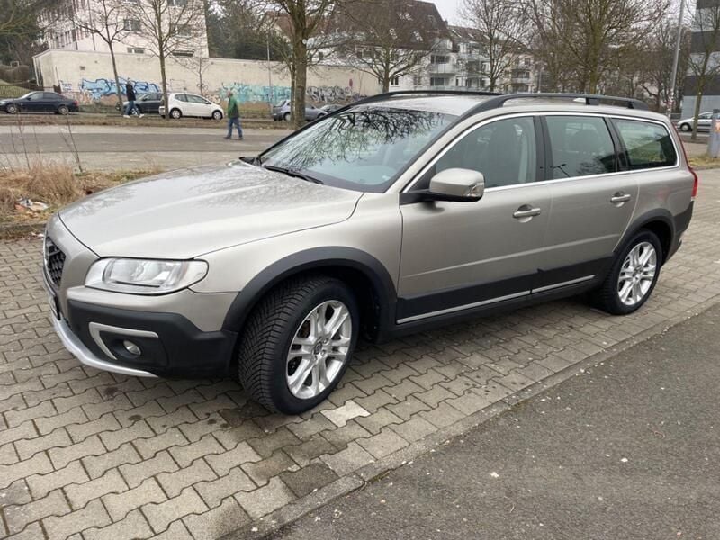 Beige Gebraucht 2014 Volvo XC70 Linje Svart SUV | 16.500 € (Fairer Preis) - Bild 1/4