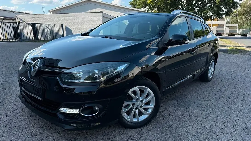 Gebraucht Renault Mégane III LIMITED 116 PS (85 kW) 2015 Schwarz Limousine