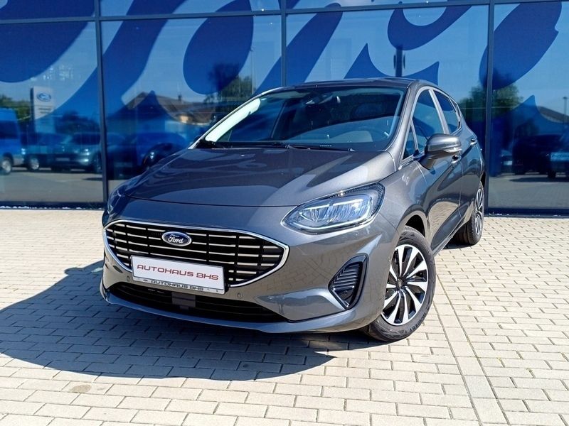 Magneticgrau (grau) Gebraucht 2023 Ford Fiesta Titanium Kleinwagen | 22.590 € (Etwas zu teuer) - Bild 1/4