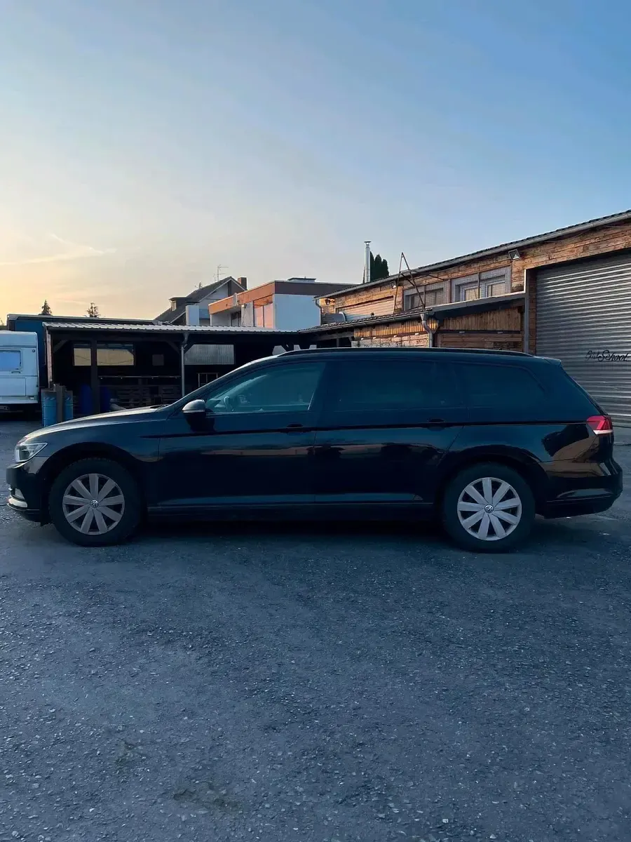 Gebraucht VW Passat 150 PS (110 kW) 2019 Schwarz Kombi