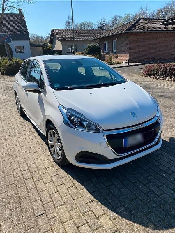 Second-hand Peugeot 208 Active 102 CP (75 kW) 2019 Alb Hatchback
