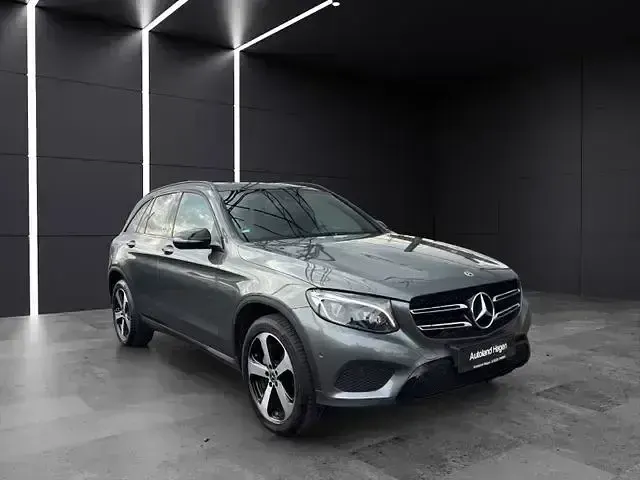 Gebraucht Mercedes GLC250 AMG 204 PS (150 kW) 2018 Grau SUV